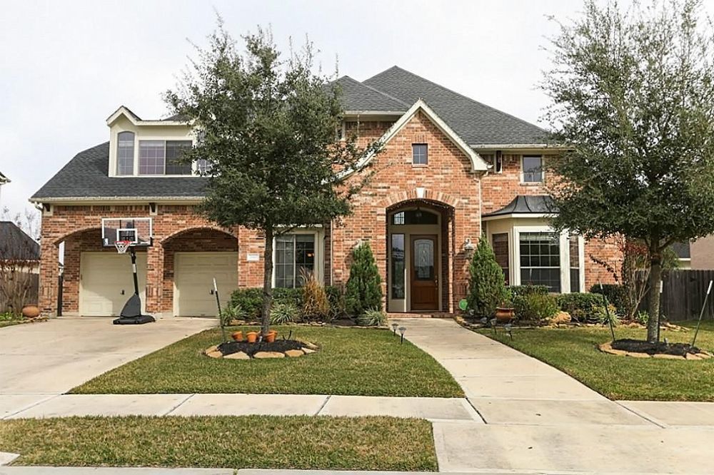 5 Bed Single-Family Home for Rent in Grand Lakes, Katy 77494 with Lake Views & Pool property image
