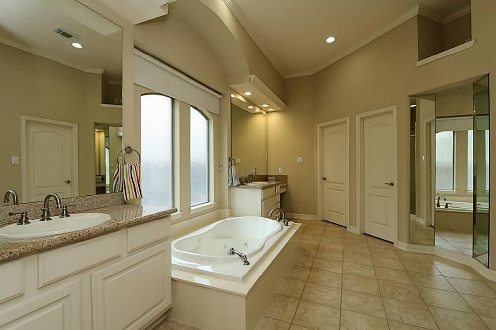 5 Bed Single-Family Home for Rent in Grand Lakes, Katy 77494 with Lake Views & Pool property image