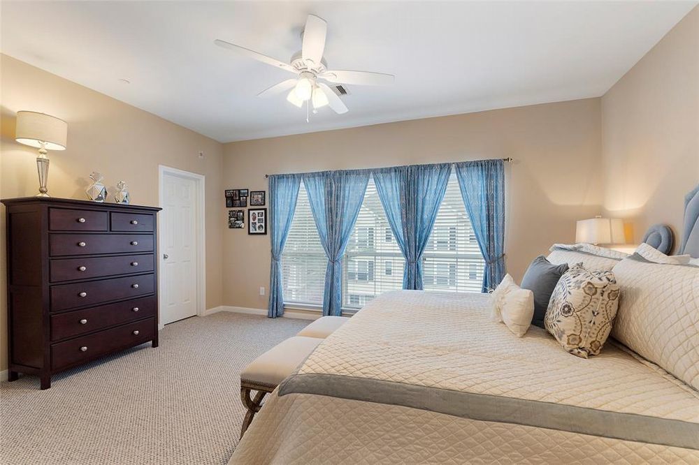 This Condo is The Perfect Blend of Comfort, Convenience & Luxury! property image