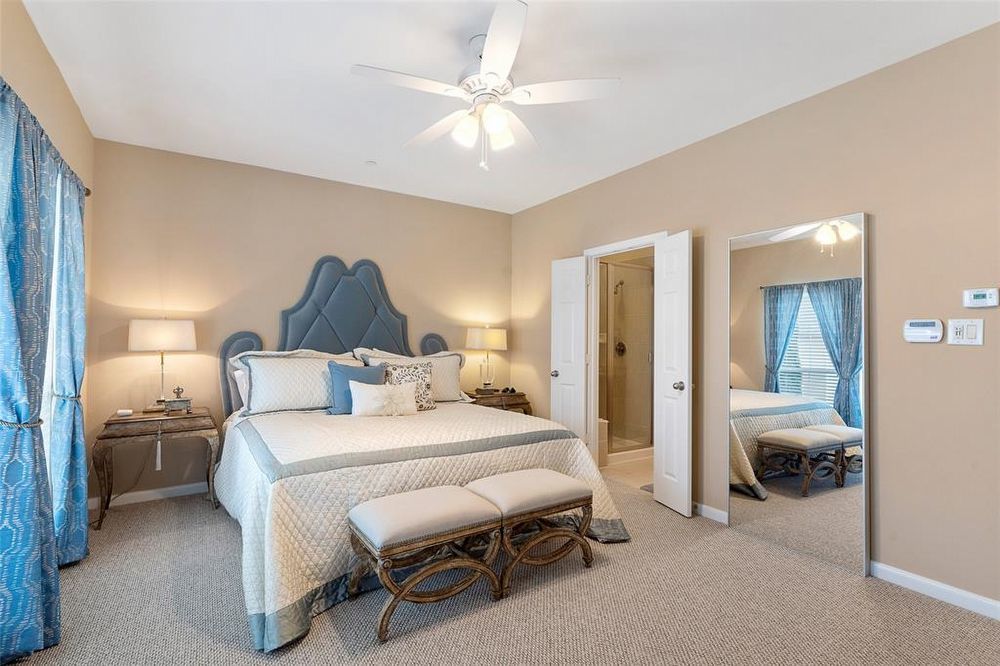 This Condo is The Perfect Blend of Comfort, Convenience & Luxury! property image