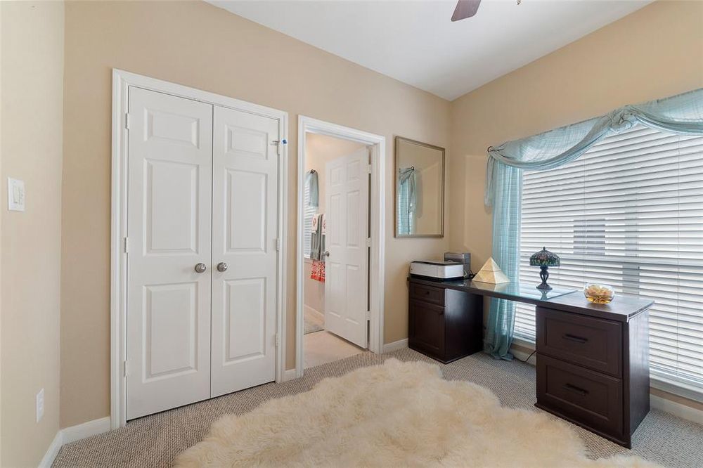 This Condo is The Perfect Blend of Comfort, Convenience & Luxury! property image