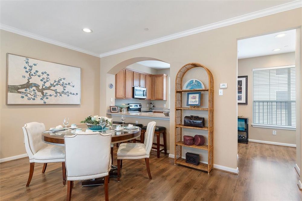 This Condo is The Perfect Blend of Comfort, Convenience & Luxury! property image