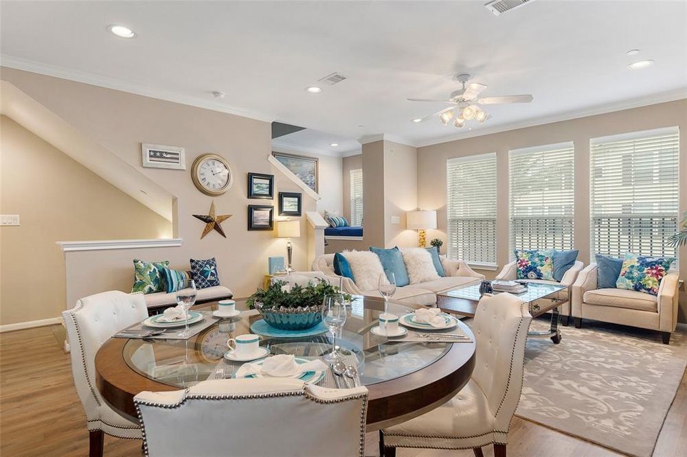This Condo is The Perfect Blend of Comfort, Convenience & Luxury! property image