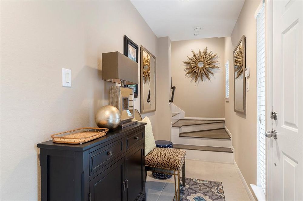 This Condo is The Perfect Blend of Comfort, Convenience & Luxury! property image