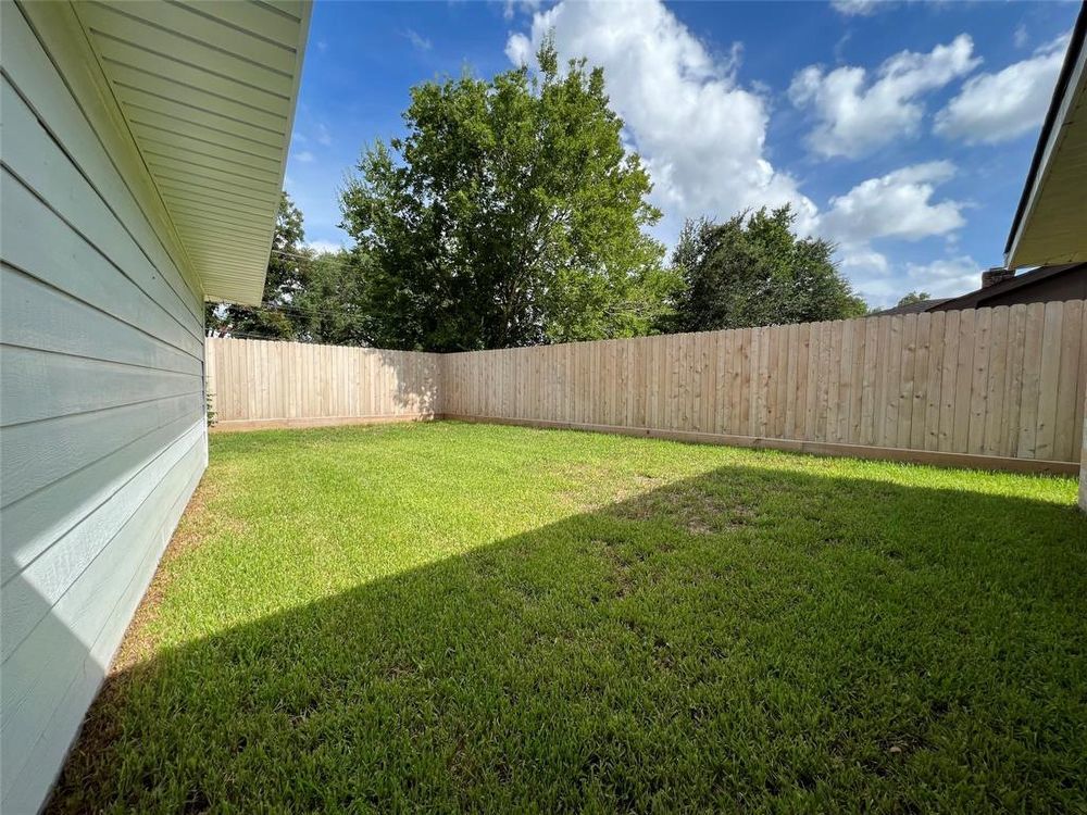 3 Bedroom Home for Rent in Houston 77096 | Updated Home with Large Backyard property image