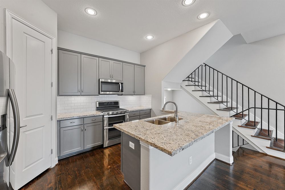 3 Bed Free-Standing Home in Houston 77008 Near Heights property image