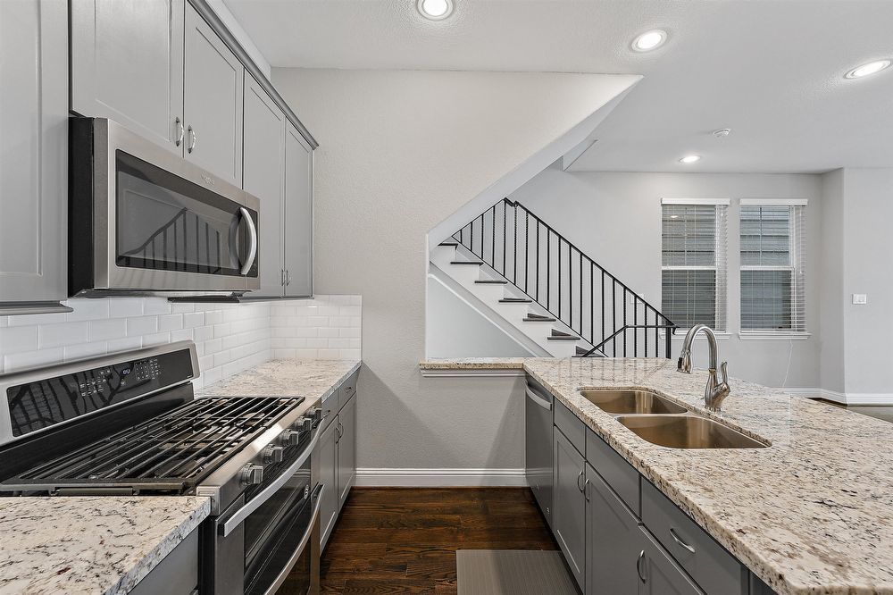3 Bed Free-Standing Home in Houston 77008 Near Heights property image