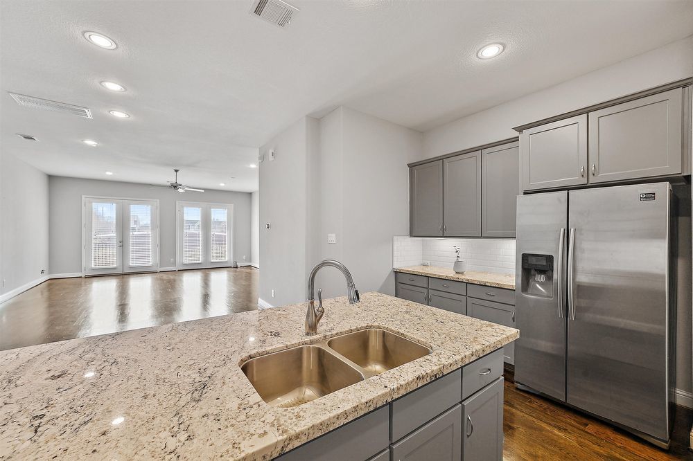3 Bed Free-Standing Home in Houston 77008 Near Heights property image