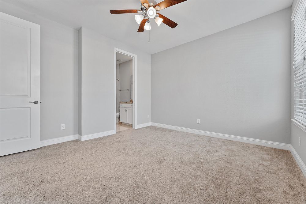 3 Bed Free-Standing Home in Houston 77008 Near Heights property image