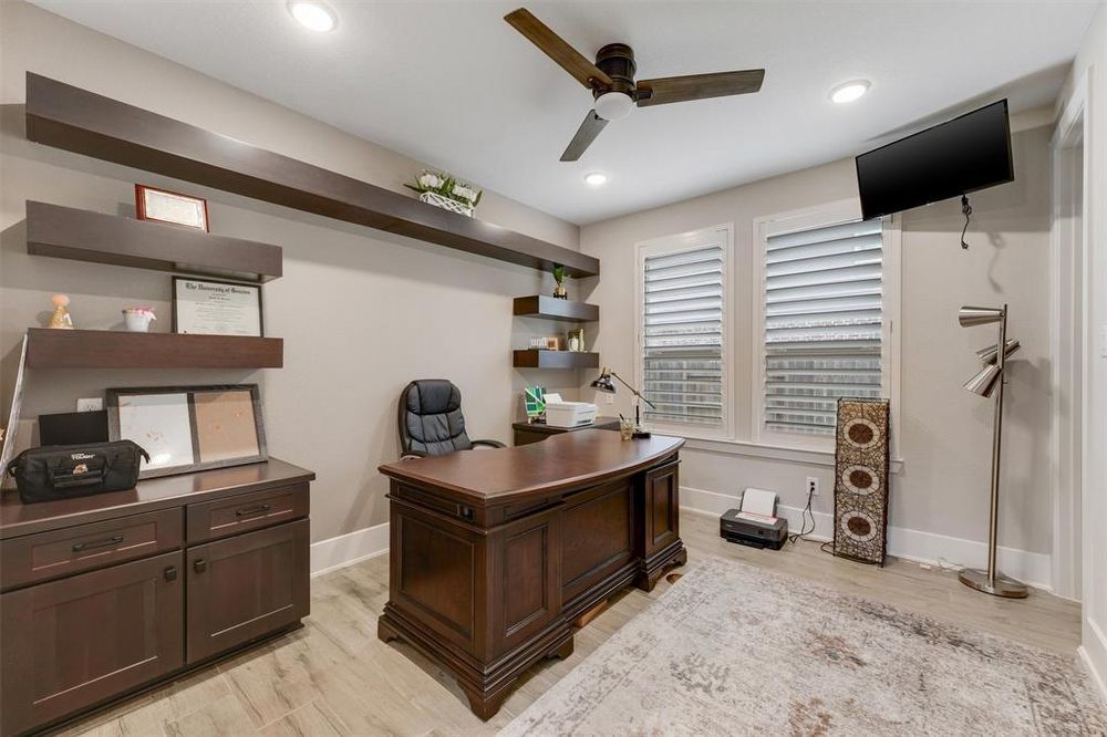 Welcome to Your Dream Home in The Vibrant Community of Elyson! property image