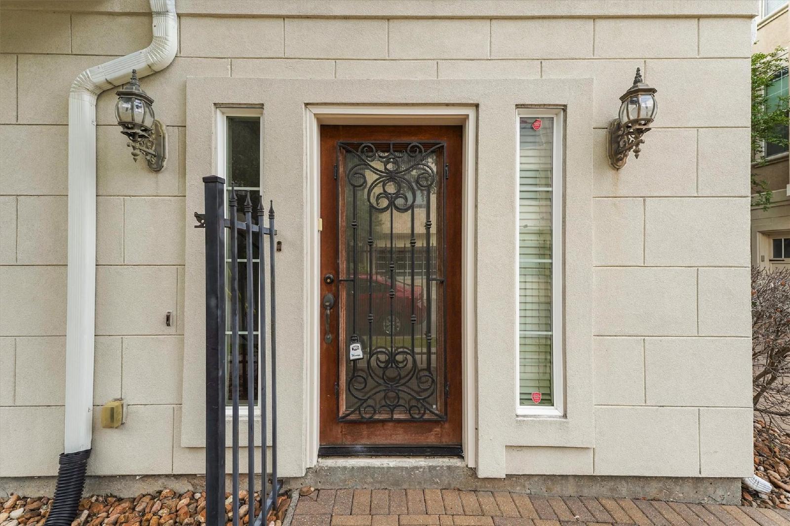 3 Bed Townhouse in 77006 Near Hyde Park property image