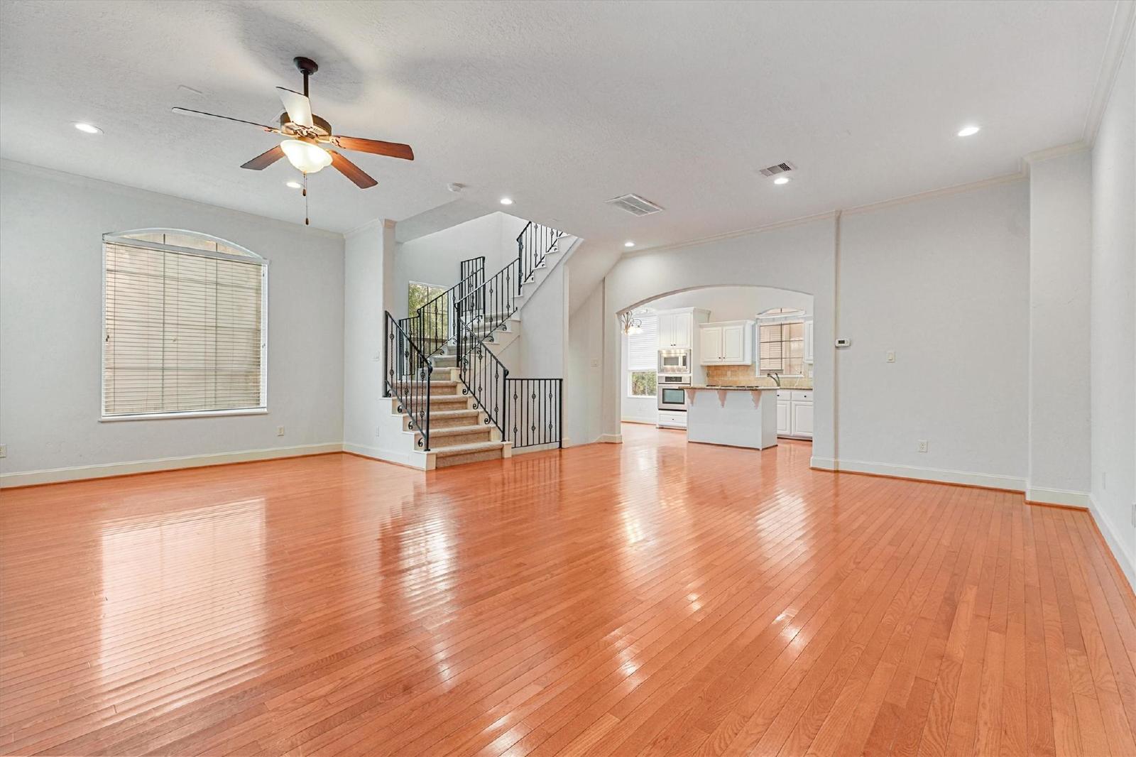 3 Bed Townhouse in 77006 Near Hyde Park property image